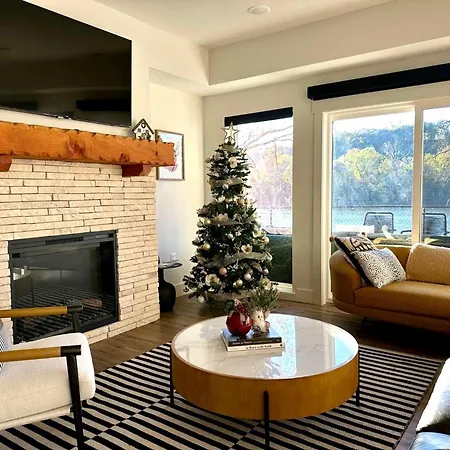 Lakeshore Living